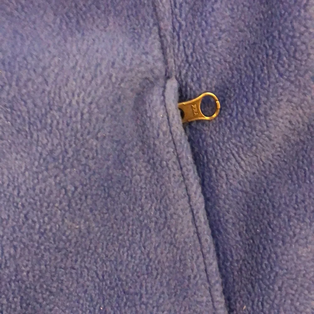 - Kid’s unisex Columbia fleece jacket size small blue